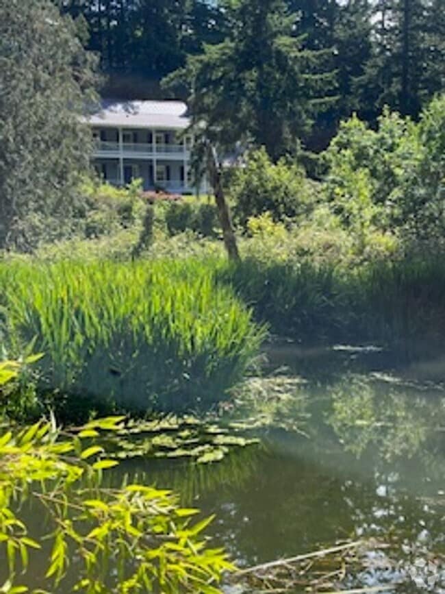 Building Photo - Exceptional Property! Walking Trails, Pond...