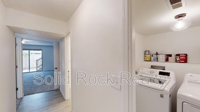 Building Photo - 6340 Lange Dr