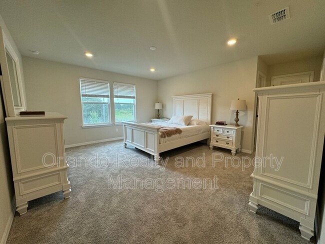 Building Photo - 5625 Cedar Chase Dr