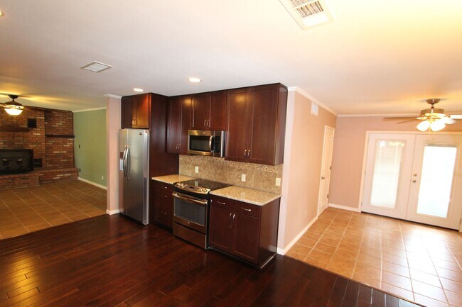 Building Photo - $500 OFF Move-In | Single-Level Home with Mt. Elden Views | Backyard Backing Greenspace