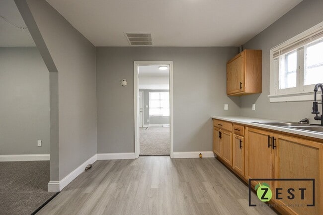 Building Photo - OPEN HOUSE-JANUARY 2ND! 3PM-3:30PM! WELCOME HOME!!!!