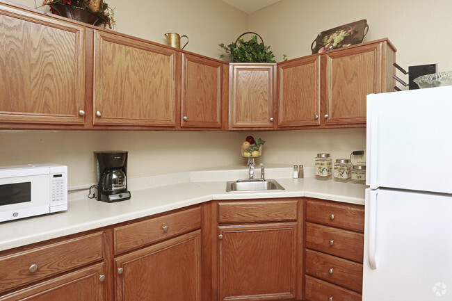 1BR,1BA-Carlton - Lewisville Estates- Senior Living at Ease