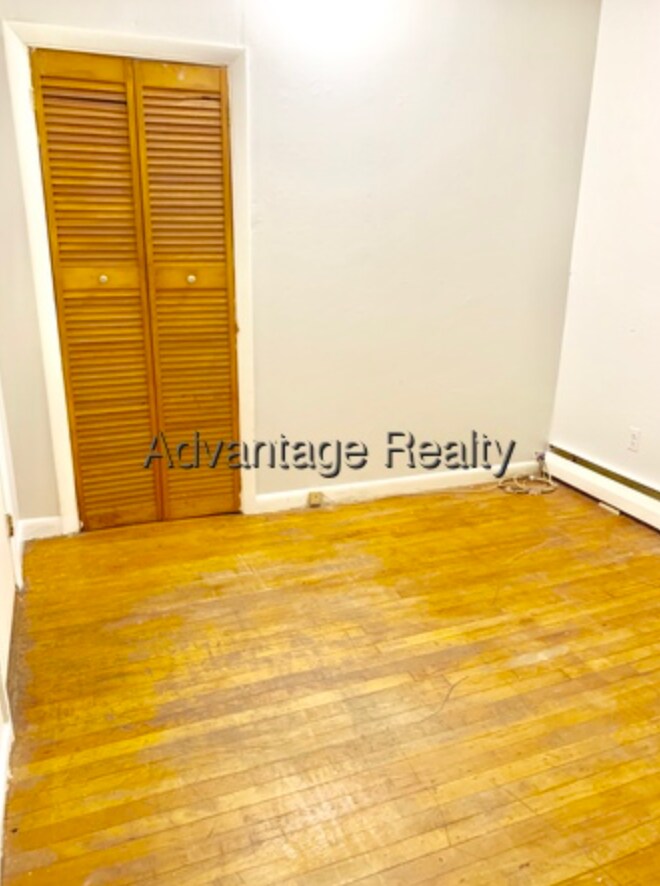 Building Photo - 10 4th Street Pl