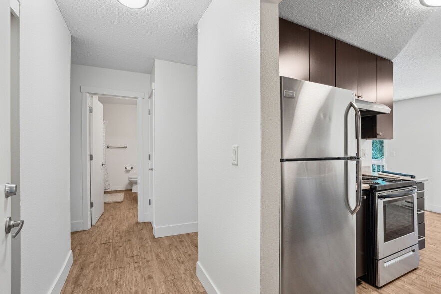 Building Photo - Beverly Grove Apartments