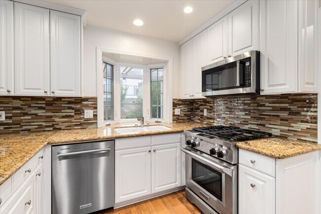 Building Photo - Beautiful Marble Estates Home