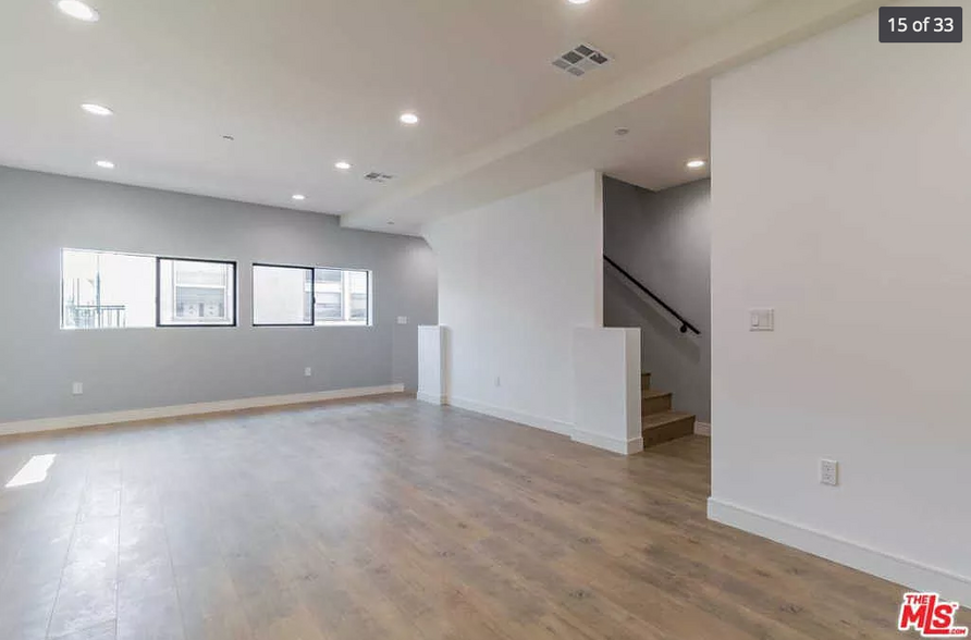 Building Photo - 412 N Ardmore Ave
