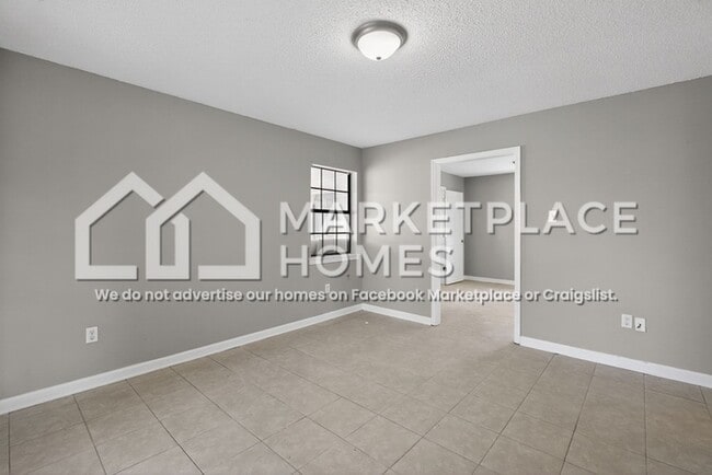 Building Photo - 5826 Laurie Dr