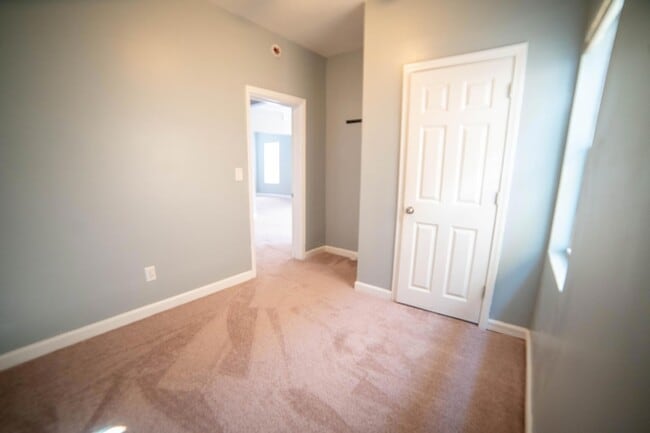 Building Photo - 1214 Forbes Ave
