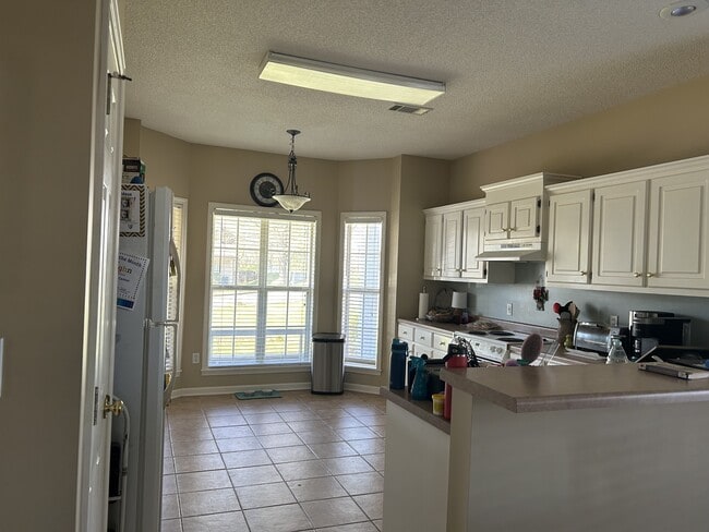 Building Photo - 105 Jamie Cove