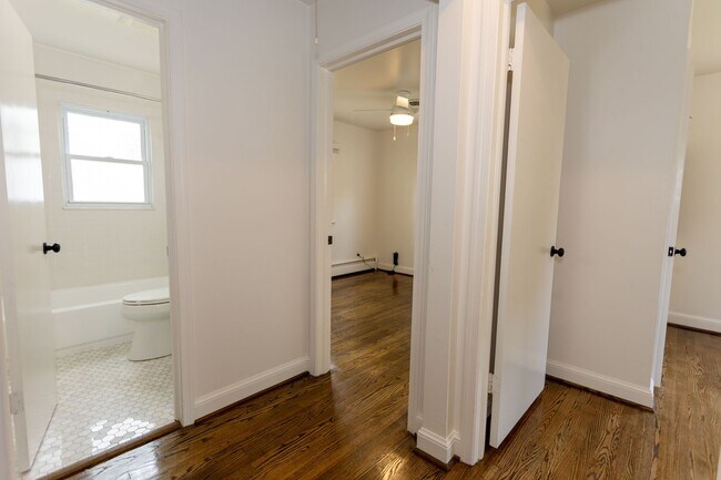 Building Photo - 9113 Taylor St