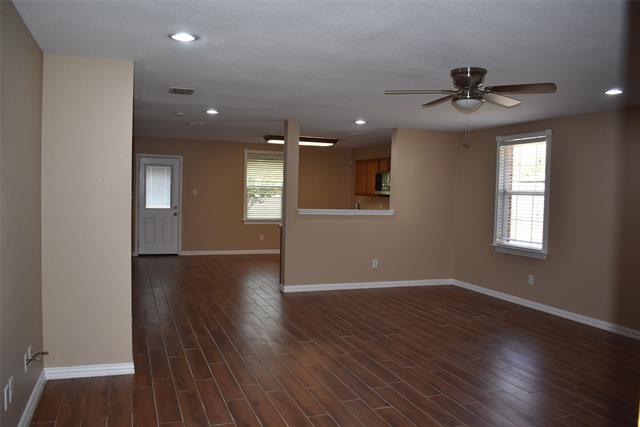 Building Photo - 721 Pickwick Ln