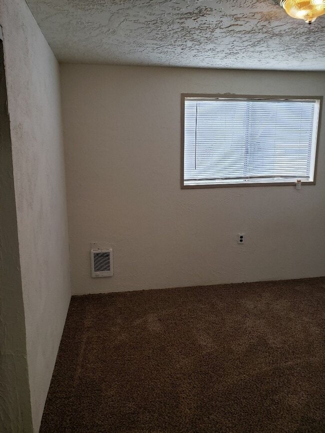 Building Photo - STATUS:-PENDING APPLICATION-| R117G | $1695
