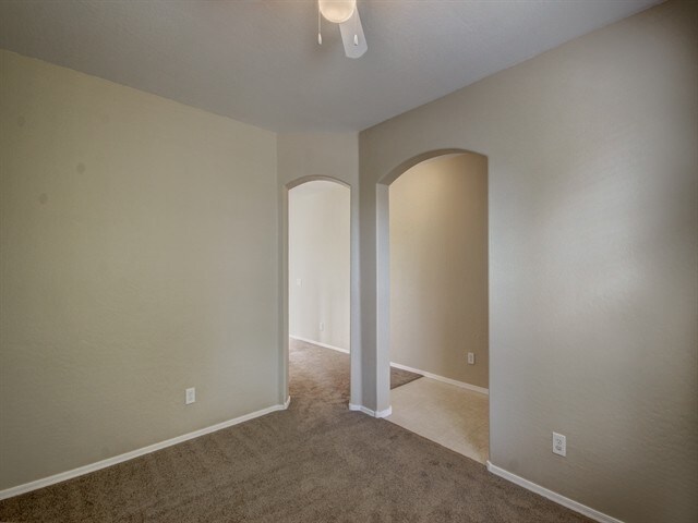 Building Photo - 2656 S 89th Dr