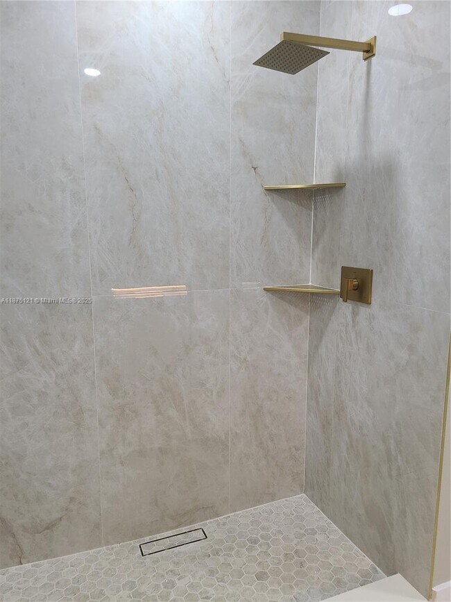 Building Photo - 4252 SW 156th Ave