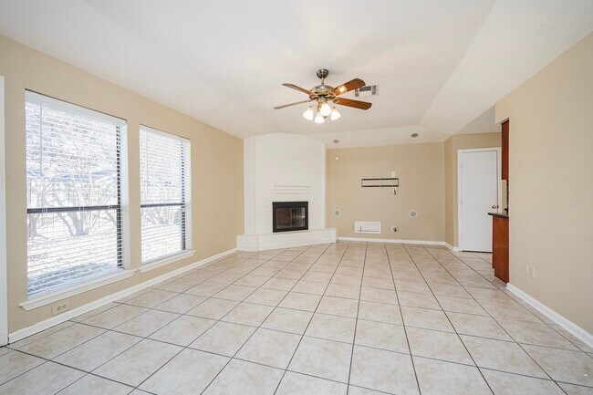 Building Photo - 7315 Foxside Ln