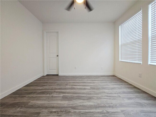 Building Photo - 2529 Piering Dr