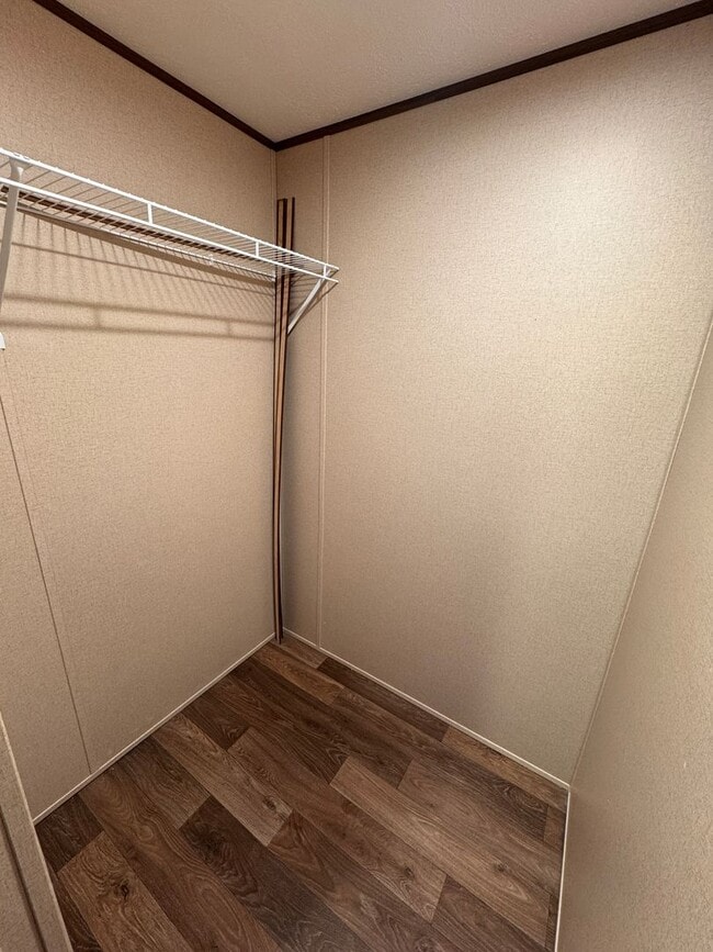 Building Photo - Energy-efficient mobile home for rent