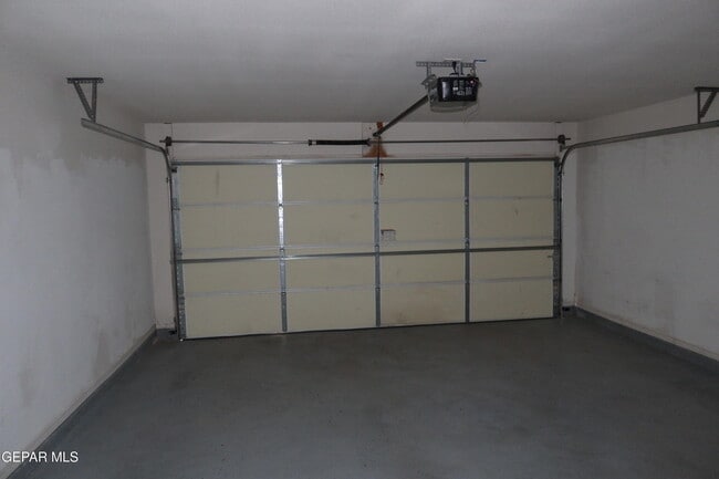 Building Photo - 14217 Otter Point Ct