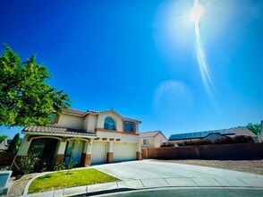 Building Photo - 4-Bedroom Home with Pool, Spa & 3-Car Garage