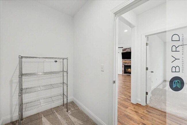 Building Photo - 9001 Sharpe Ct