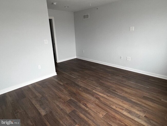 Building Photo - 2543 Manton St
