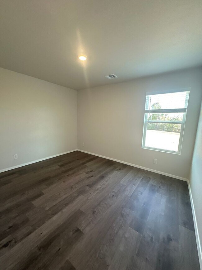 Building Photo - Brand New Three Bedroom | Two Bathroom Home in Claremore