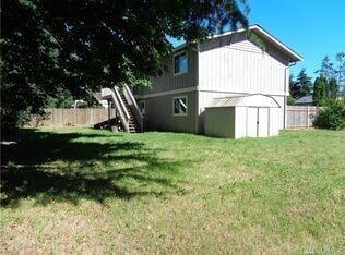 Building Photo - UNIVERSITY PLACE 4 bdrm, 2 bath, $2995 rent