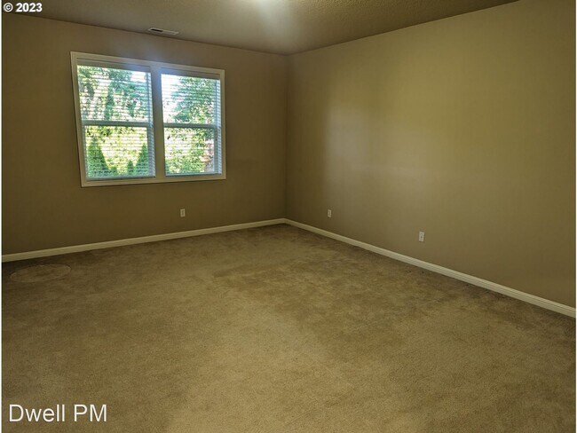 Building Photo - 4 br, 3 bath House - 5640 SW Stott Ave