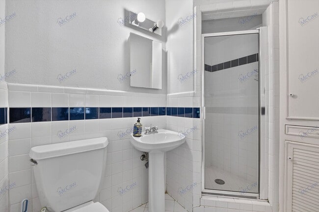 Building Photo - 3550 Ainsworth Dr