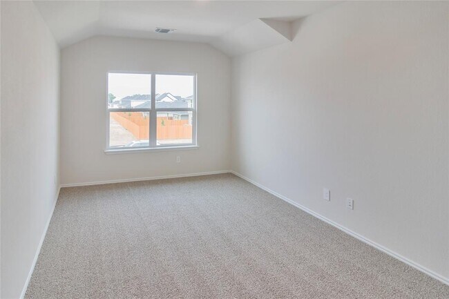 Building Photo - 361 Sandringham Lp
