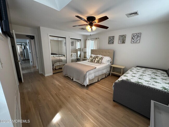 Building Photo - 106 Surf Dr