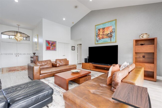 Building Photo - 11115 Boca Woods Ln