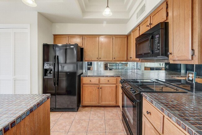 Building Photo - 8200 Neely Dr