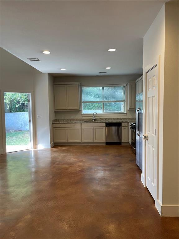 Building Photo - 3313 Thomas Kincheon St