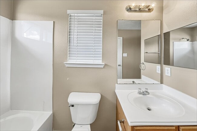 Building Photo - 12702 Rio Quatro Dr