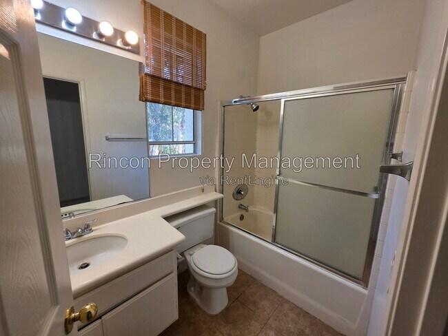 Building Photo - 2525 Villamonte Ct