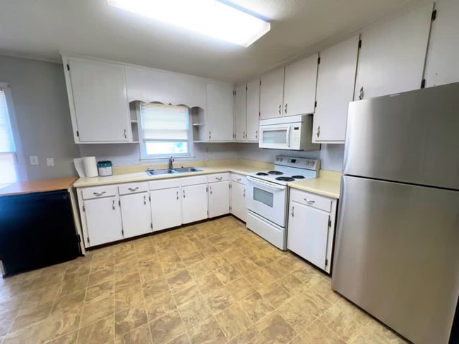 Building Photo - 607 Parker Mathis Dr