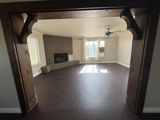 Building Photo - 14433 Mojave Ln
