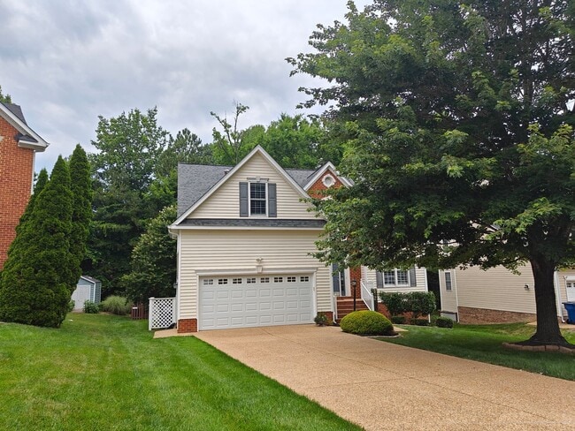 Primary Photo - 4 bedroom home with a garage on cull de sa...