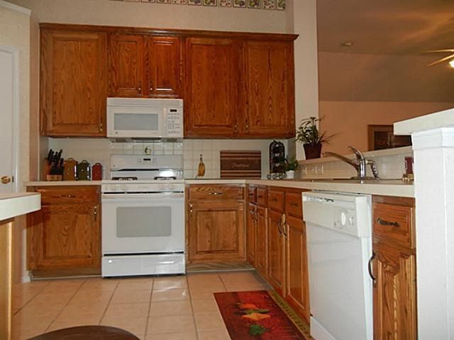 Building Photo - 1606 Mapleleaf Falls Dr