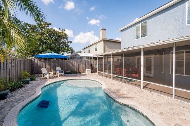 Building Photo - STUNNING 4-BED, 3-BATH HOME WITH SOLAR PANELS IN TAMPA, FL!