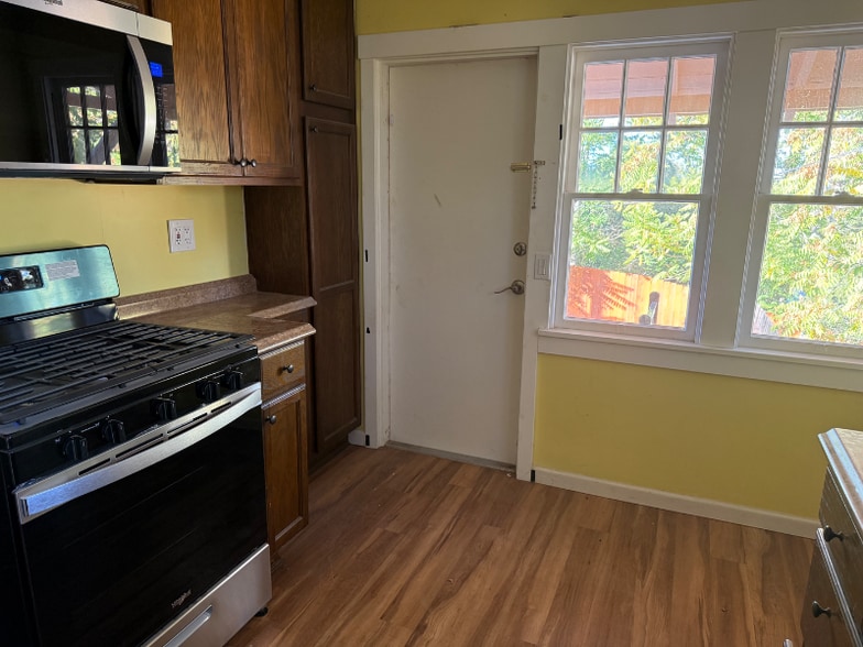 Building Photo - 5381 Mariquita Ave