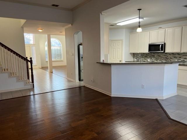 Building Photo - 1613 Clarke Springs Dr