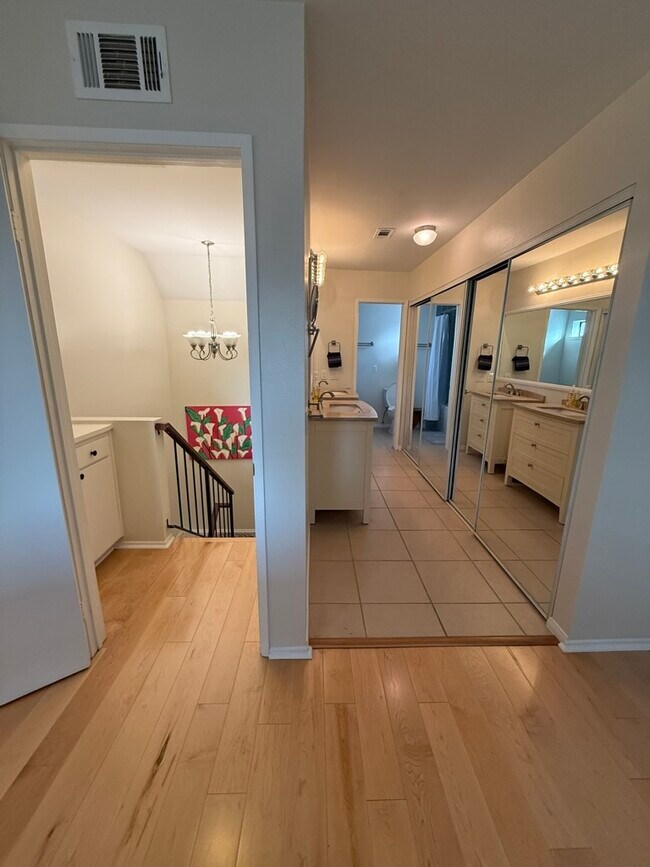 Building Photo - 19 Mission Plaza Dr