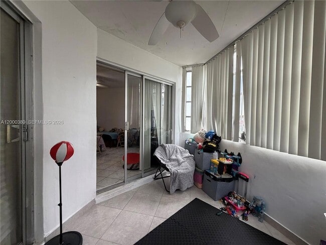 Building Photo - 1701 NE Miami Gardens Dr