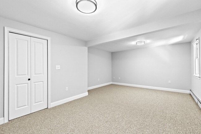 Building Photo - 22 Broad Oak Way