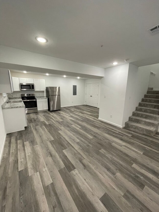 Building Photo - Townhomes Now Available in Strafford MO!