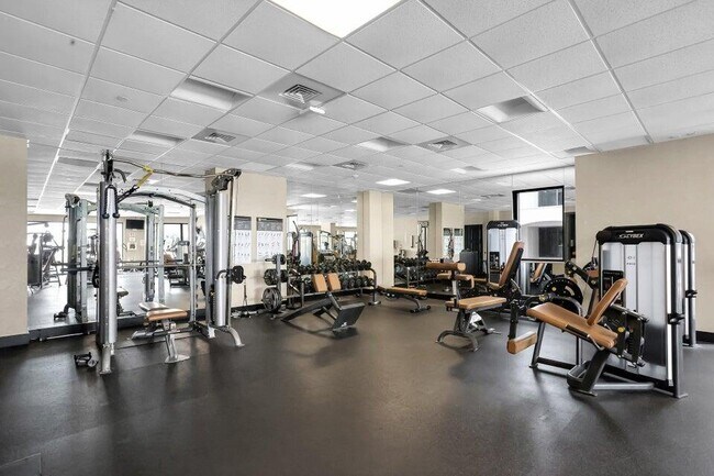 Building Photo - 3620 Gardens Pkwy