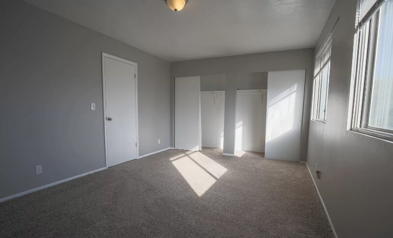 Building Photo - 8827 Pinion Ln