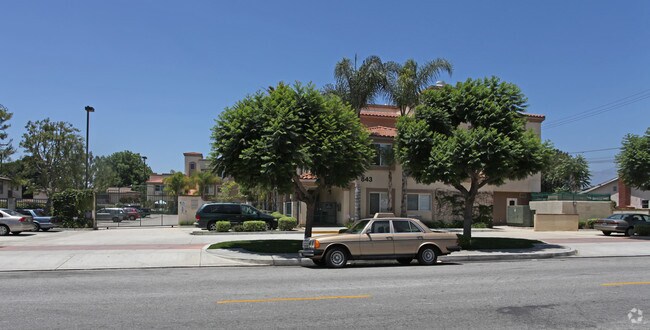 Building Photo - TELACU El Encanto